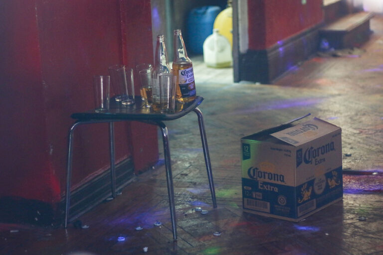 Organizador de fiesta clandestina en el centro de Santiago queda en prisión preventiva