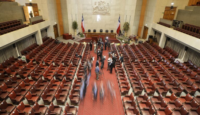 Política y Sicología Social: Disonancia Cognitiva y Groupthinking