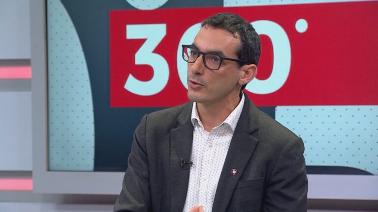 Dr. Cristóbal Cuadrado: 