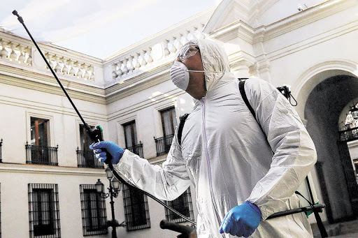 La Moneda activa protocolo por caso confirmado de COVID-19 entre los equipos de prensa