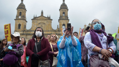 Bogotá suspende separación de los sexos debido al regreso laboral de más de 2 millones de personas