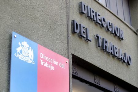 Dirección del Trabajo condenó a 16 entidades privadas y públicas por prácticas antisindicales