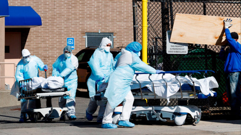 COVID-19 cobra la vida de más de una persona por minuto en Estados Unidos