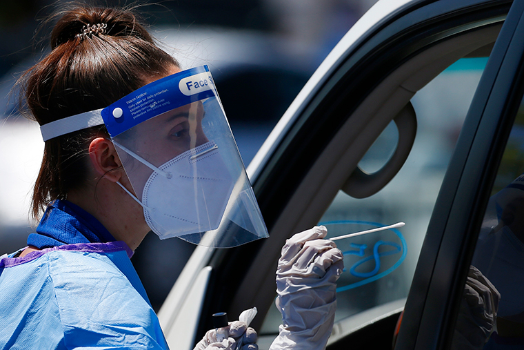 Perú registra descenso de casos de COVID-19 y comienzan nueva ampliación de cuarentena