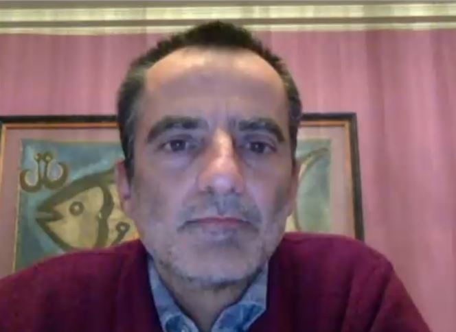 Académico que firmó solicitud de renuncia de ministro Couve: 