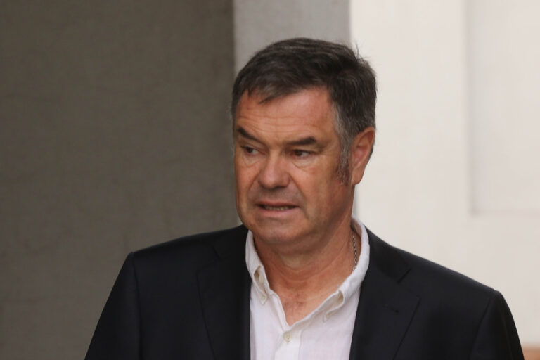 Clínica Santa María afirma que Ossandón dio positivo a PCR y negativo a test de anticuerpos