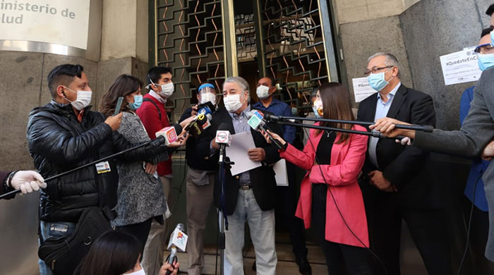 Alcalde de La Cisterna presenta recurso de protección contra autoridades de salud por 