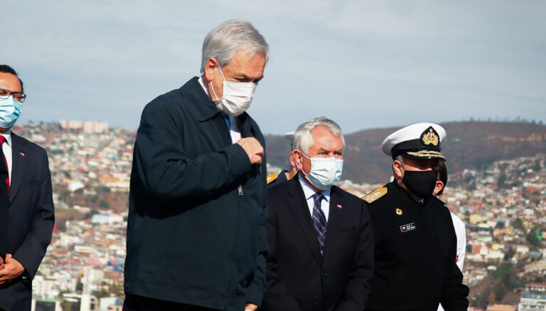 Ministro Paris por compra de Piñera en una vinoteca: 