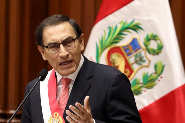 Perú: Vizcarra llega a acuerdo con clínicas privadas tras amenazarlas de expropiación