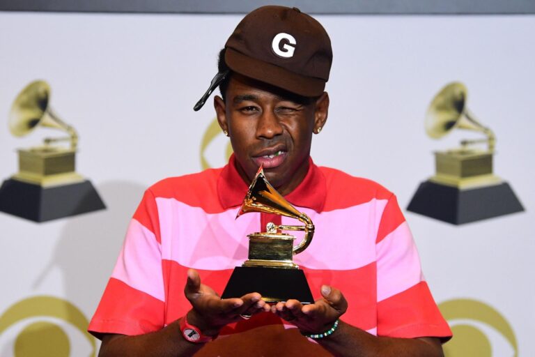 Premios Grammy cambia el nombre de controversial categoría 