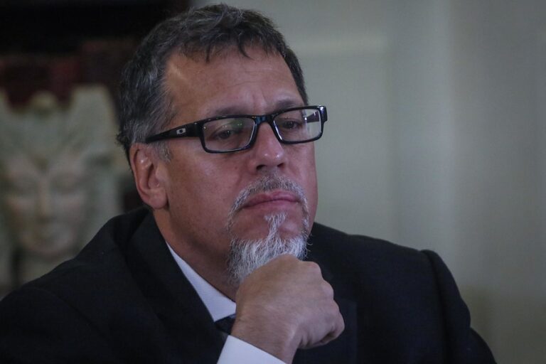 Senado se hará parte de las acciones legales por amenazas contra el senador Lagos Weber