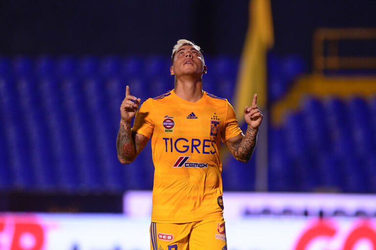 Con un gol de Vargas: Tigres venció a Necaxa en el reinicio del fútbol mexicano