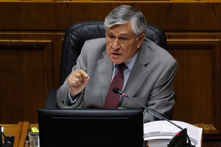 Senador Sandoval y retiro de fondos: 