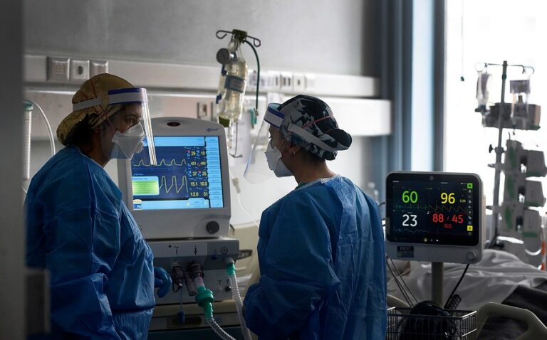 Muertes confirmadas y sospechosas por COVID-19 en Chile llegan a 12.435, según nuevo Informe Epidemiológico