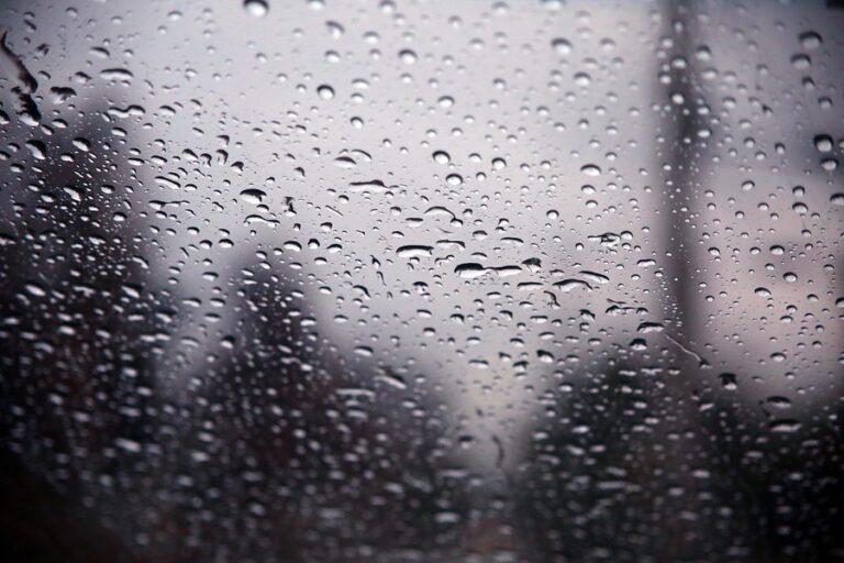 Este sábado es el día de julio con más lluvias en Santiago desde 2002