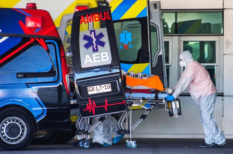 Contraloría instruye sumario al Minsal tras constatar inconsistencias en cifras de contagios COVID-19