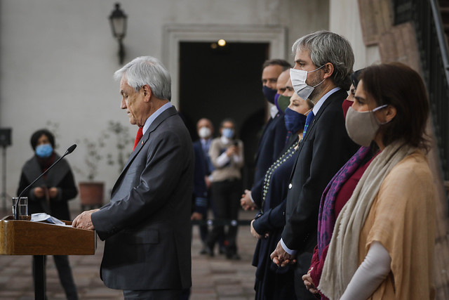 Gobierno anuncia bono de $500 mil para la clase media y Minsal reporta cifra más baja de casos en casi 2 meses