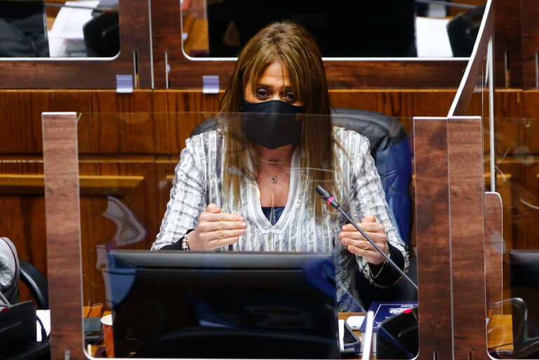 JVR aseguró que tienen las firmas para recurrir al TC tras aprobación del retiro de fondos previsionales