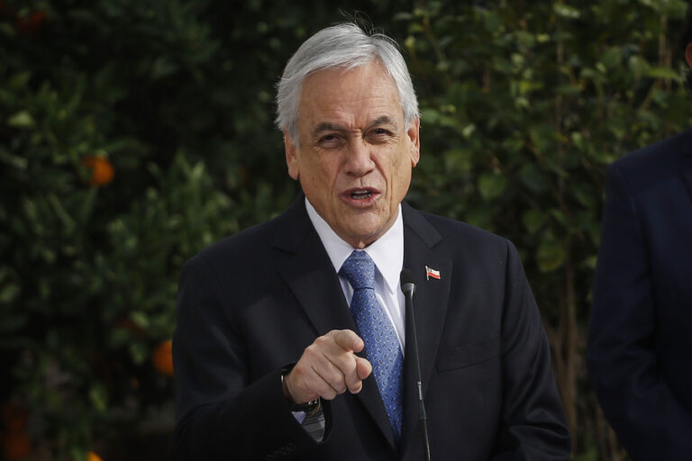 El lunes va a Contraloría: Piñera promulgó el retiro del 10% en ceremonia reservada