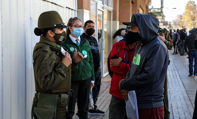 Tres comunas entrarán en cuarentena y Senado aprobó plan de ayuda a la clase media