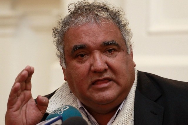 Alcalde de Lo Espejo asegura que esperaron el momento más crítico para suspender las ferias libres