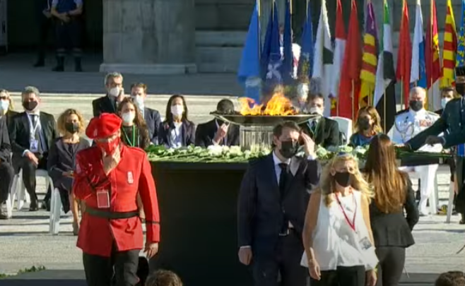 España registra repunte en cifras de contagio y familia real rinde homenaje a las víctimas del COVID-19