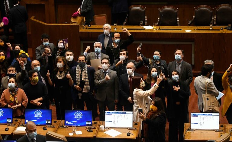 Histórico: Cámara de Diputados aprobó retiro del 10% de las AFP