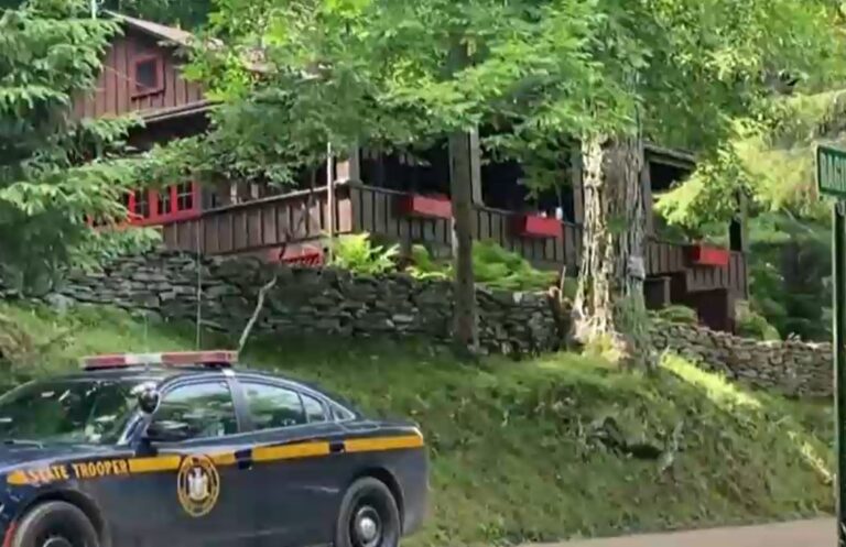 Mataron en la puerta de su casa a hijo de jueza a cargo de arista del caso Jeffrey Epstein