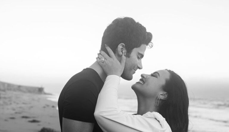 Demi Lovato anuncia su compromiso con el actor Max Ehrinch