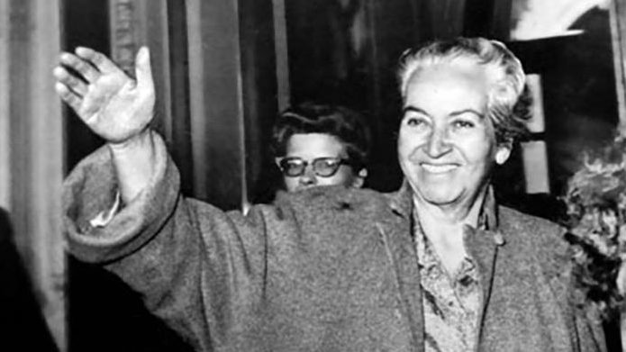 ¿Era feminista Gabriela Mistral? 7 investigadoras, académicas y escritoras chilenas responden