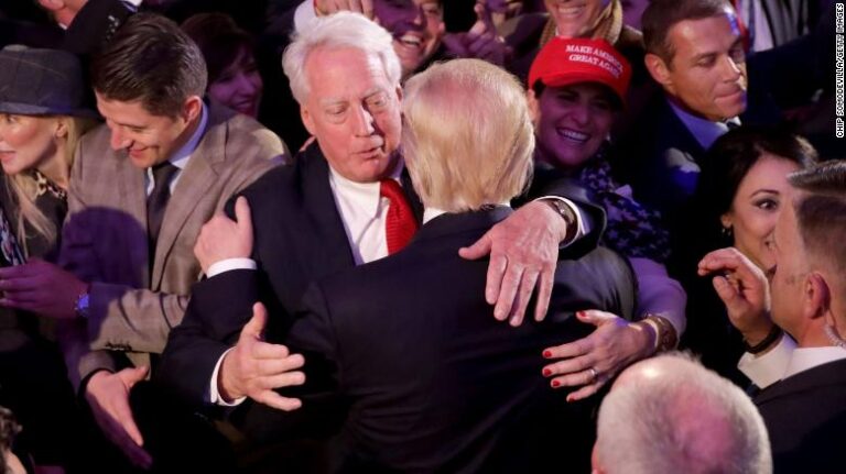 Hospitalizan en Nueva York al hermano del presidente Donald Trump