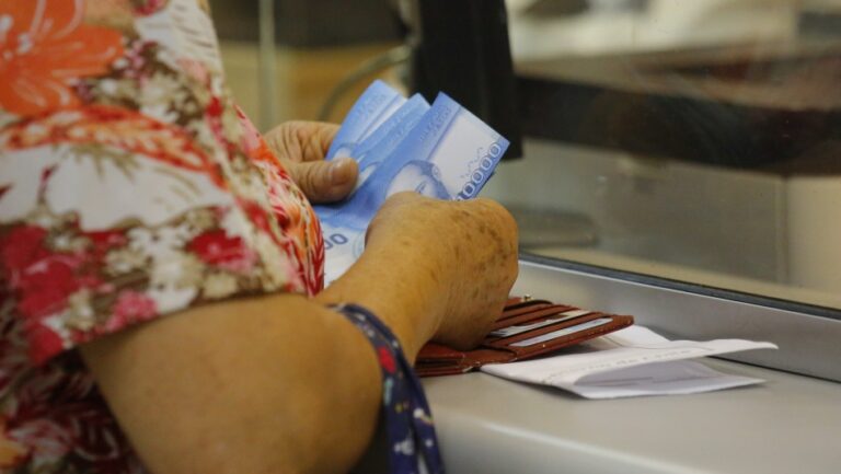 Ingreso Familiar de Emergencia: El calendario para postular y recibir los últimos pagos