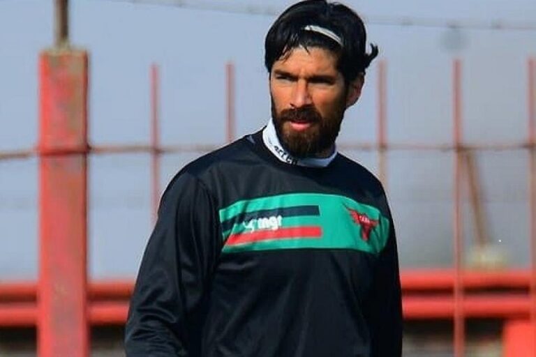 Abreu, DT de Boston River: Su equipo perdía y se puso a él mismo para empatarlo