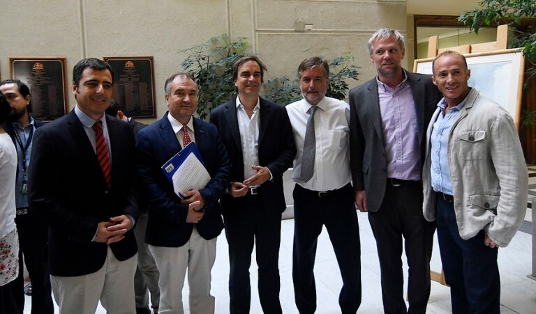 Evópoli se define frente al plebiscito y opta por dejar “libertad de acción” a sus militantes