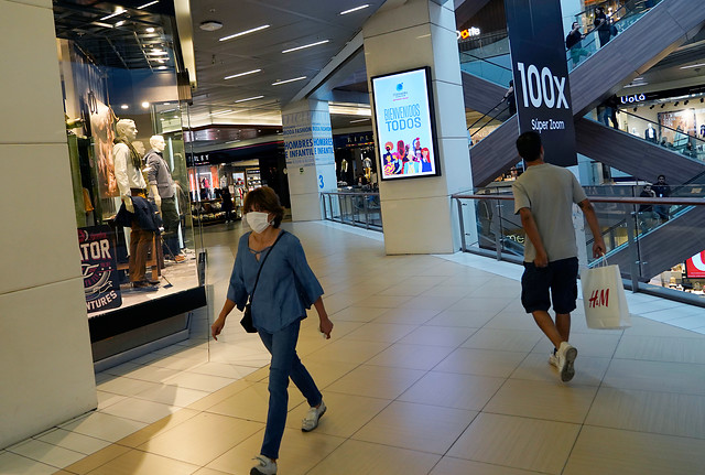 Costanera Center comienza proceso de reapertura gradual desde este martes