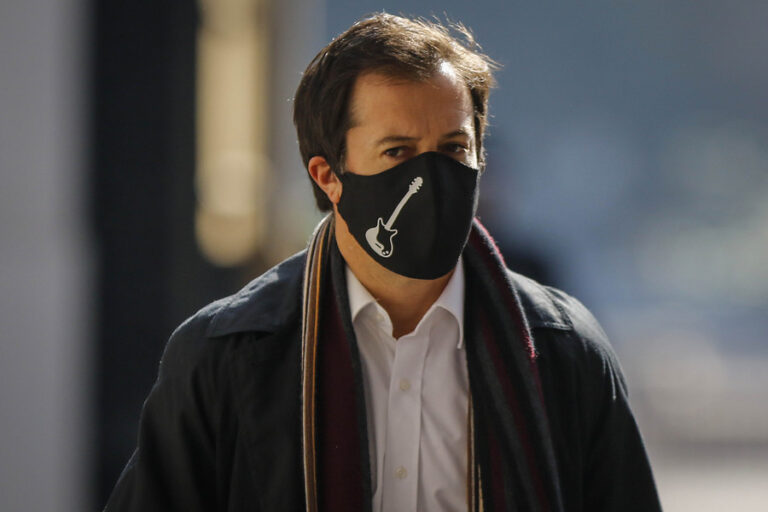 Ministro Palacios sobre centros comerciales en Transición: 