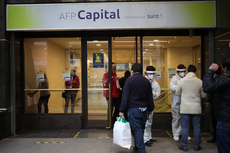 AFP Capital comenzó este sábado pago del retiro del 10% de fondos previsionales