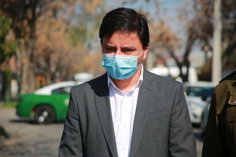 Carter y definición de Lavín como socialdemócrata: “No voy a condenarlo, pero sus palabras sí pueden llamar a error”