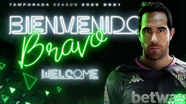 Real Betis oficializa a Claudio Bravo como su nuevo fichaje para la próxima temporada