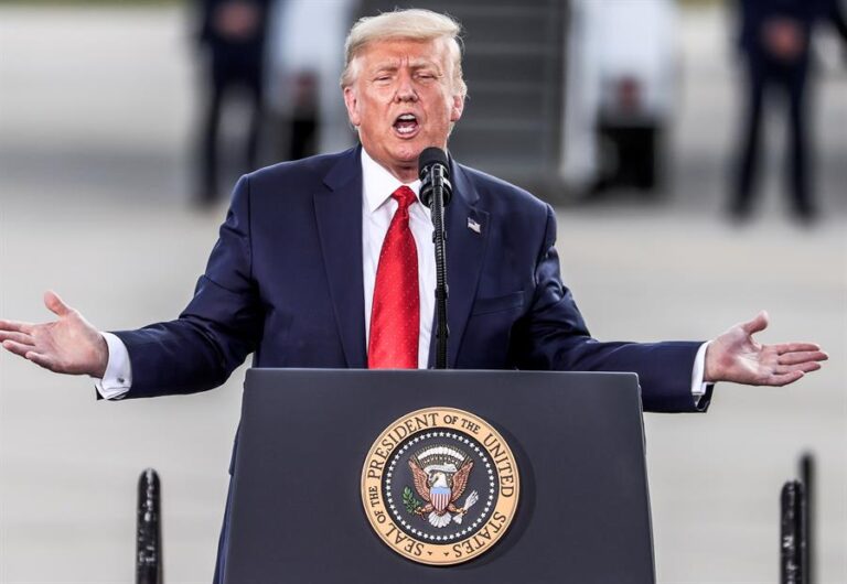 Tribunales de Georgia y Michigan desestiman demanda de Trump por recuento de votos