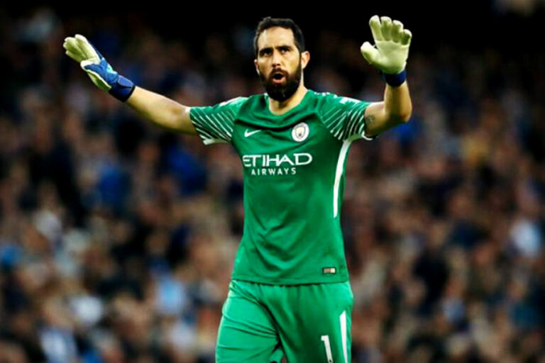 De corazón verde: El claro mensaje de Claudio Bravo tras realizarse un examen médico