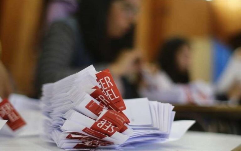 Derecho a voto de la mujer y plebiscitos: Servel lanza plataforma sobre educación cívica