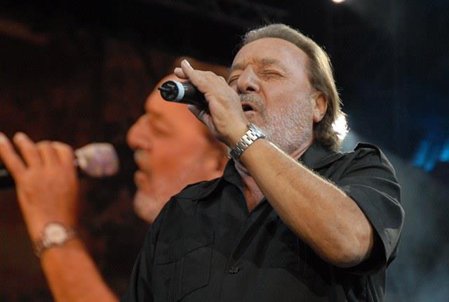 Clínica Bupa de Reñaca confirma que Patricio Manns y su esposa se encuentran internados