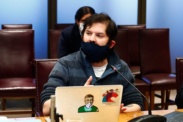 Boric y pactos de omisión del FA: 