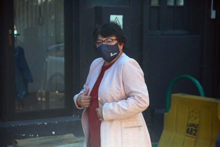 Claudia Pizarro, alcaldesa de La Pintana: “Comprar balas es como comprar un kilo de pan en Chile”