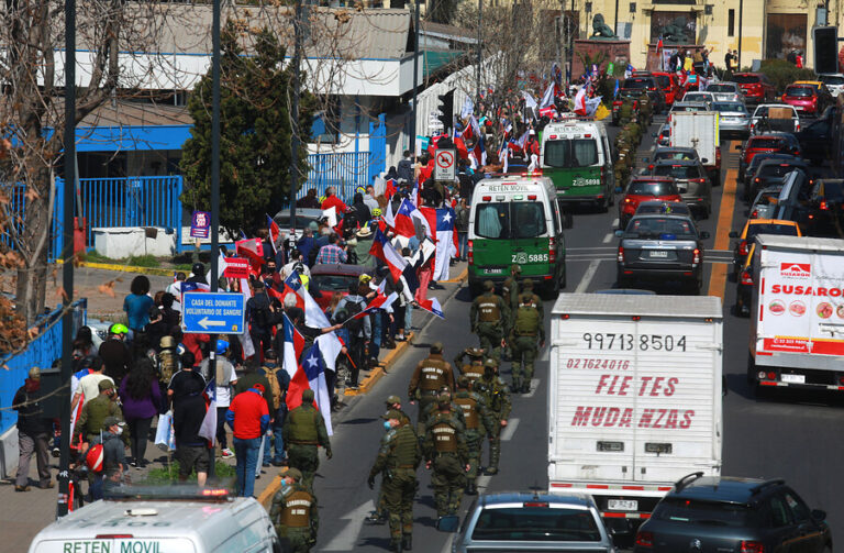 Jefatura de Defensa Nacional descartó haber autorizado marchas en la Región Metropolitana