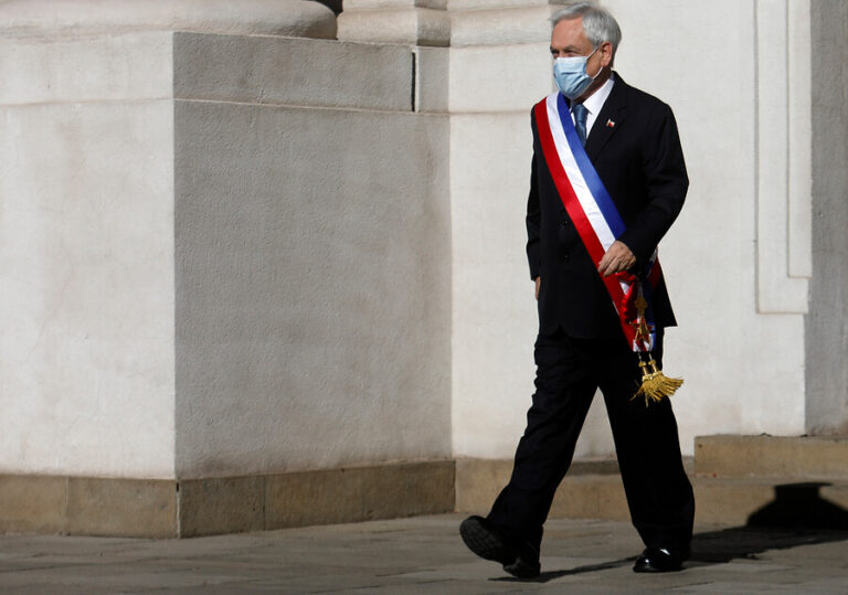 Así fue la foto oficial de Piñera junto a sus ministros por Fiestas Patrias