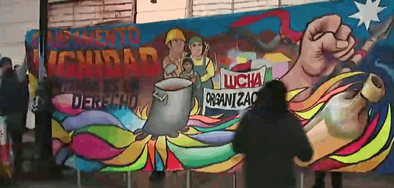 Por el derecho a la vivienda: Habitantes del campamento Dignidad protestaron afuera del Serviu