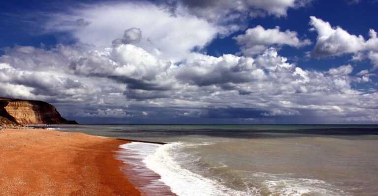 Bomba de la Segunda Guerra Mundial fue hallada en una playa de Inglaterra