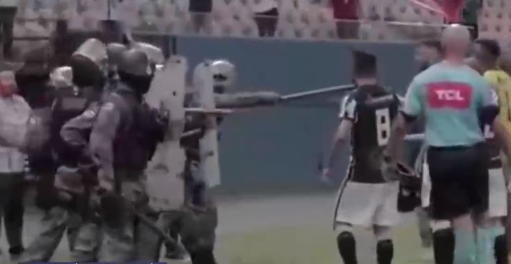 Escándalo en Brasil: Policía lanzó gas pimienta a jugadores